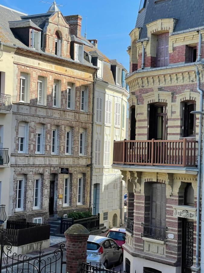Townhouse Trouville - Appart'Hotel & Studios Exterior foto